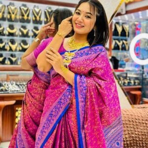 কাতান শাড়ি